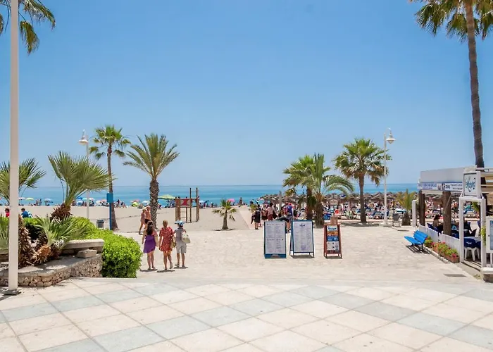 Velero En El Ctro De Apartment Nerja