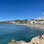 Velero En El Ctro De Nerja