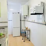Velero En El Ctro De Διαμέρισμα *