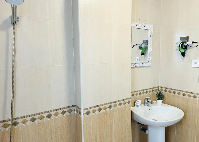 Velero En El Ctro De * Nerja